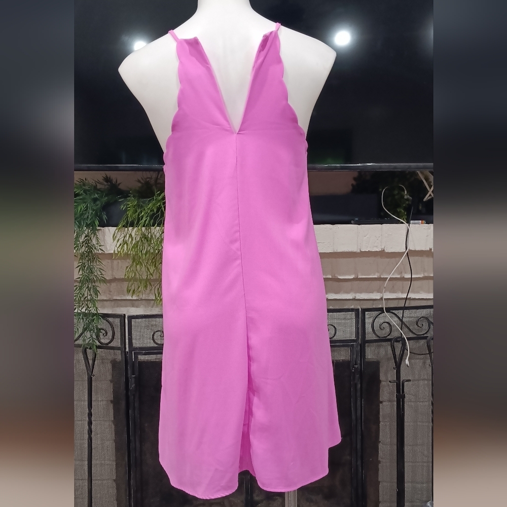 Very J Bubblegum Pink Scalloped Hem Flowy Mini Dress - Boutique Find Size Small - Picture 6 of 8